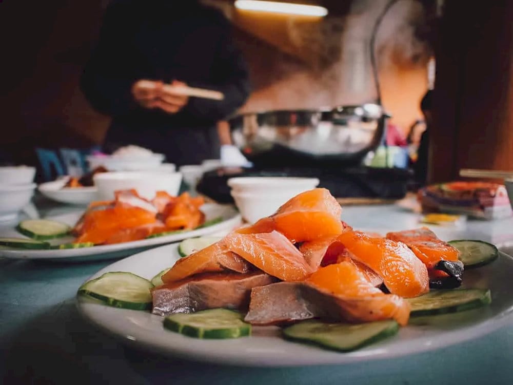 /sitecore/media library/SEO-images/2025 SEO/Traffic TA/MB/Sapa food/sapa-style-sturgeon-hotpot-simmering-with-native-greens
